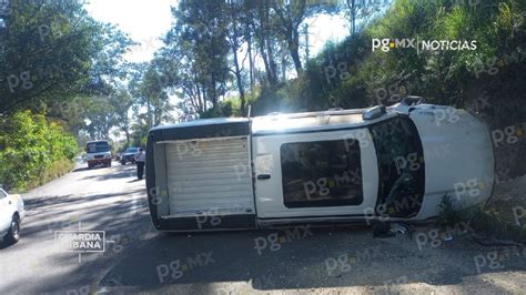 Se Registra Volcadura De Camioneta Sobre El Libramiento Carretero De