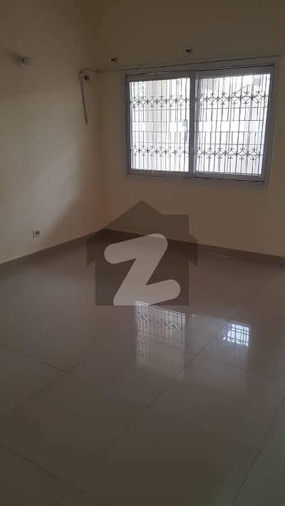 Bed Dd Ground Floor Portion For Rent In Gulshan Block Near Metro