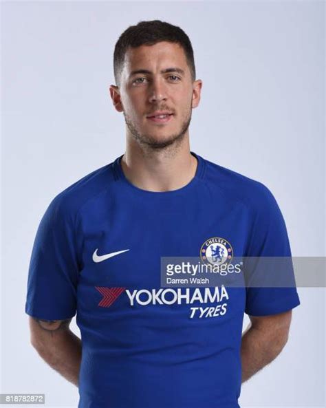 Chelsea Fc Kit Photos And Premium High Res Pictures Getty Images