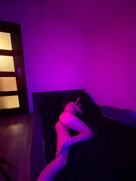 Im Nude And Horny Reddit Nsfw