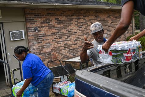 Jackson Mississippi Residents Sue Officials Over Water Crisis Kvsp