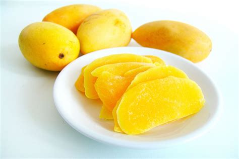 The Health Benefits And Nutrition Of Dried Mango