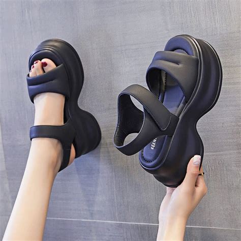 D P Sandal N N Quai Kim Tuy N D P Quai H U N Cao T N D Ng M U Hit Hot Shopee