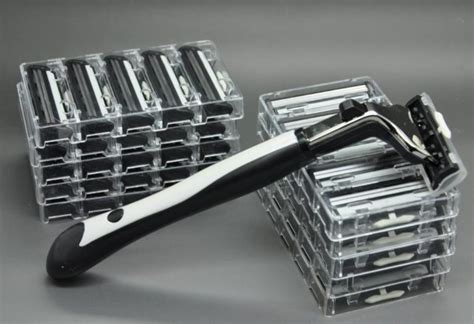 5 Types Of Razors You Can Use To Shave Your Face | Razor Types Pros & Cons