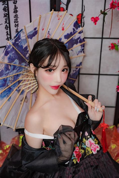 S U T M Ngay B S U T P H Nh Nude Sex C A G I Xinh Ngoan Y U