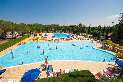 Camping Del Garda Village In Peschiera Del Garda Italia