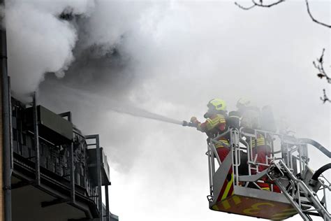 Wohnungsbrand fordert Feuerwehr für mehrere Stunden