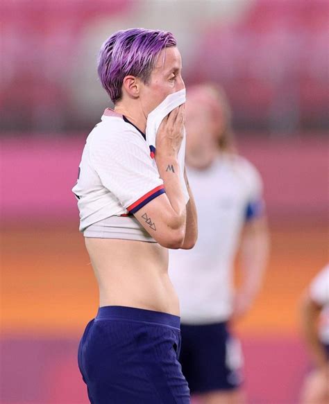 Megan Rapinoe Is The First Openly Gay Woman To Pose For Sports Illustrated Swimsuit Artofit