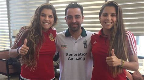 Noelia Y Natalia Ramos Junto A Uno De Los Mejores Jugadores De La