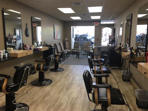 Pictures of short haircuts are inspiring a major salon boom 25