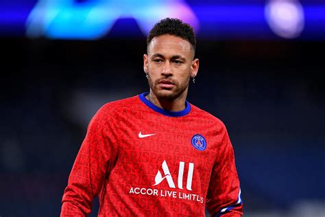 Revue De Presse Pros Neymar Je Me Sens Plus Heureux Qu Avant Au