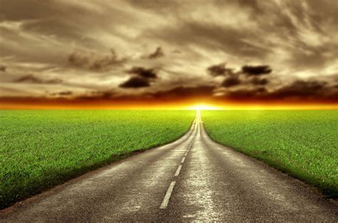 Download Country Road Sun At Horizon Wallpaper