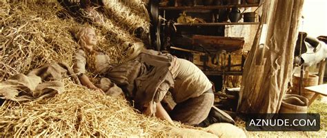 RITTER AUF DER SUCHE NACH DER HINREIBENDEN HERZELINDE NUDE