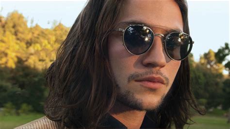 CROSSOVER: OLIVER PEOPLES VINTAGE MP-2