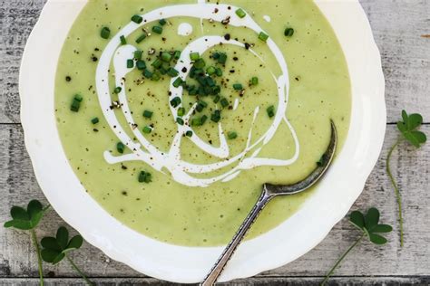 Traditional Irish Leek And Potato Soup • Pub Recipe