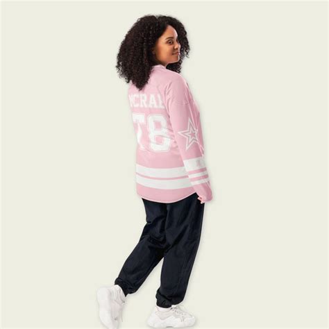 tate mcrae jersey outfit 12