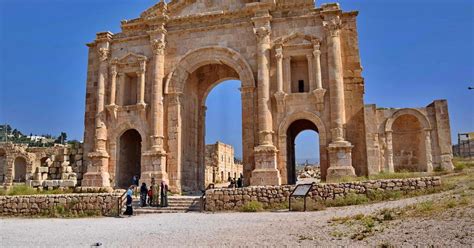 Jerash en Umm Qais privétour vanuit Amman GetYourGuide