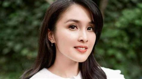 Sandra Dewi Keturunan Chinese Simak Profil Dan Biodata Artis Cantik