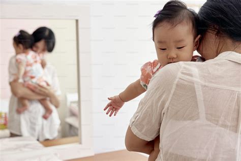 cara membiasakan bayi tidur tanpa digendong 13