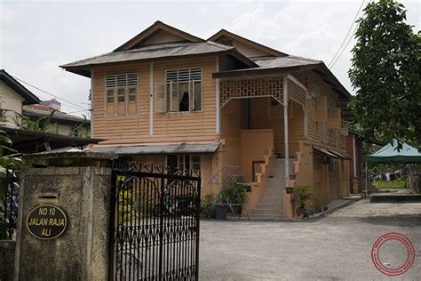 Traditional Architecture of Kampung Baru | SkyscraperCity Forum