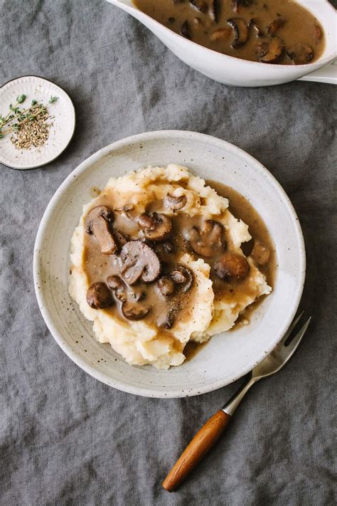 15 Amazing Easy Mushroom Gravy Easy Recipes To Make At Home