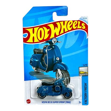 Hot Wheels Ch Nh H Ng M U Xe Vespa Ss Super Sprint Case Xanh D Ng Shopee Vi T Nam