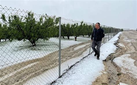 Una Fuerte Tormenta De Granizo Causa Varios Destrozos En El Campo De