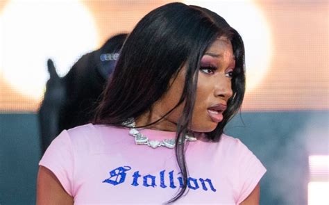 Megan Thee Stallion Wows In Corset Hot Shorts And Nike Sneakers At Acl