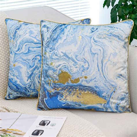 HIARUO Throw Pillow Covers Cases, Decorative Velvet Cushion Covers Pack ...