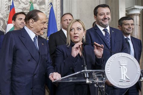 Italy S Far Right Leader Giorgia Meloni Forms New Government