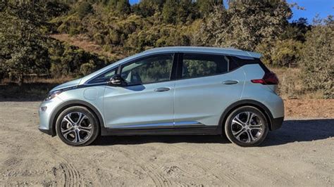 2019 Chevrolet Bolt EV Model Overview Pricing Tech And Specs Roadshow