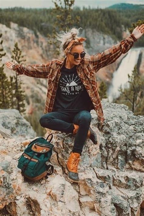 Hiking Outfits That Are Cute Af Society Hiking Outfit Women