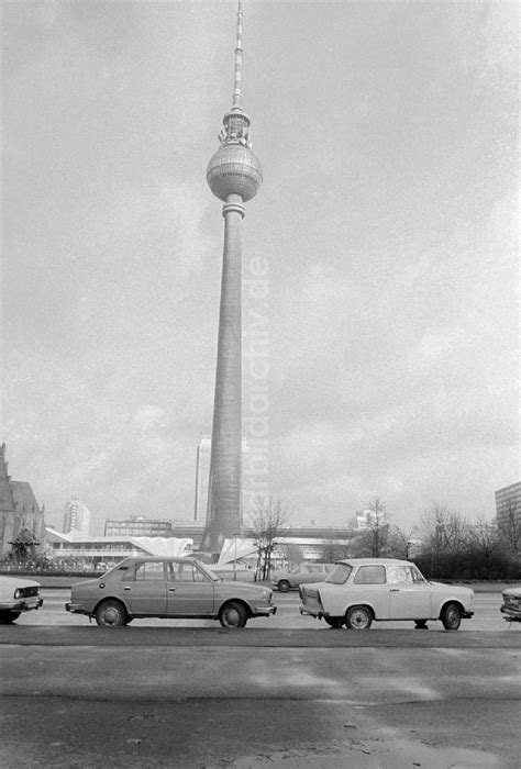 Ddr Bildarchiv Berlin Berliner Fernsehturm In Berlin Der Ehemaligen