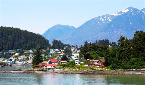 15 Charming Small Towns in Alaska - PureWow