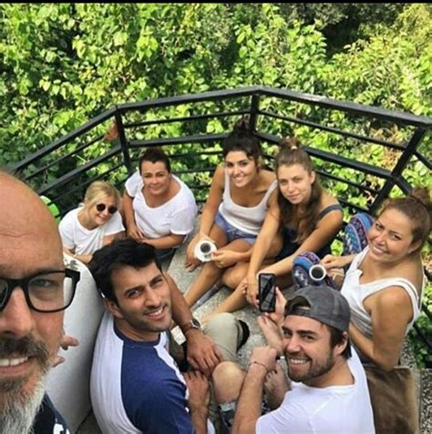 Hande Ercel Family