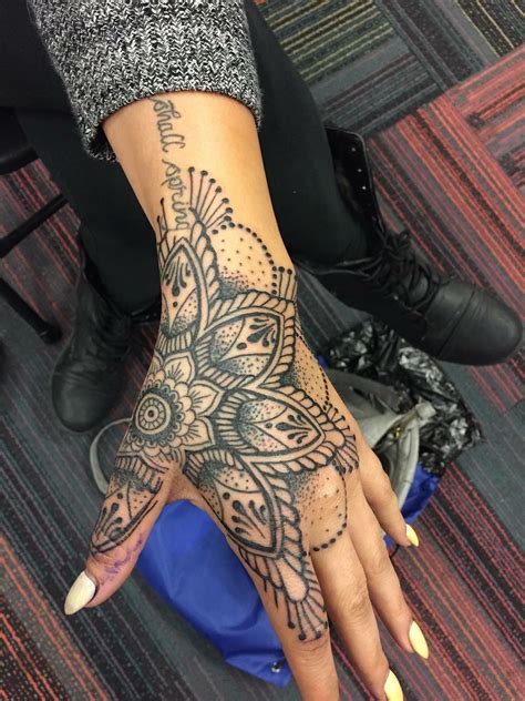 Mandala Tattoo Hand Mandalatattoo Mandala Hand Tattoos Hand Tattoos