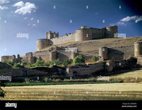 PANORAMICA DEL CASTILLO DE BERLANGA DE DUERO CONSTRUIDO EN EL SIGLO XVI