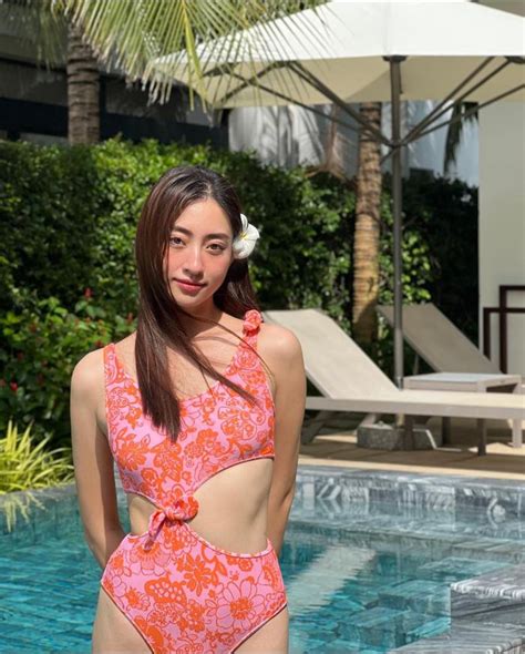 L Ng Th Y Linh Di N Bikini Khoe Ng Th T Eo M H N