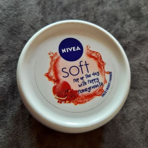 Nivea Soft Light Moisturizer Cream Peppy Pomegranate For Hands And Body