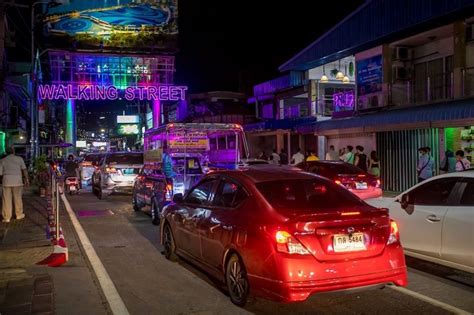 Pattaya bustling as pubs, bars gear up to reopen on June 1 – Thai Newsroom