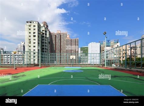 Basketball court on roof of commercial complex, Hong Kong Stock Photo ...