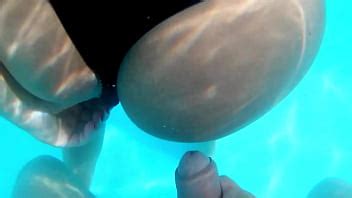 R Aliser Le Fantasme De Sa Femme D Entrer Dans La Piscine Xvideos