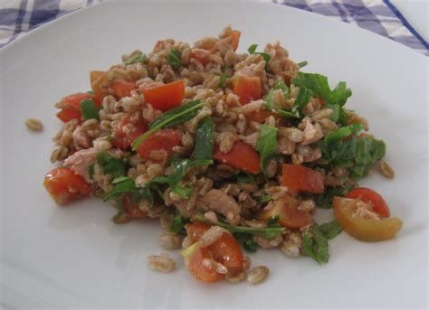 Insalata Di Farro Con Pomodorini Rucola E Tonno Fatti Prendere Per La