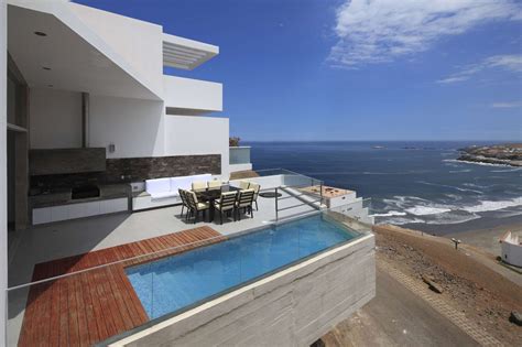 Panoramic Ocean-View Beach House