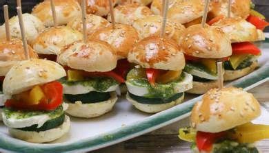 Party Mini Burger Mit Selbstgemachten Buns Happy Plate Rezept