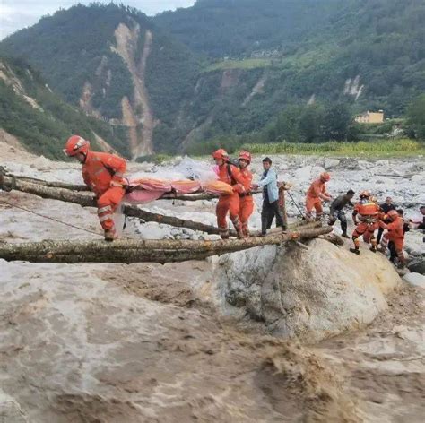 揪心！四川泸定地震已致74人遇难泸定地震已造成65人遇难泸定地震已致72人遇难四川海螺沟景区200余人被困