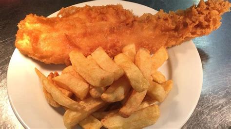 13 Of The Best Fish And Chip Shops In Whitby Whitby Fish Chips