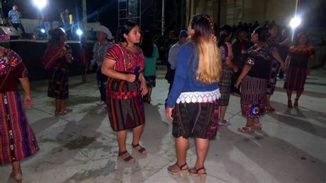 Wow así baila la Rubia con Xoyita Musical en Las Cruces Tunaja Joyabaj