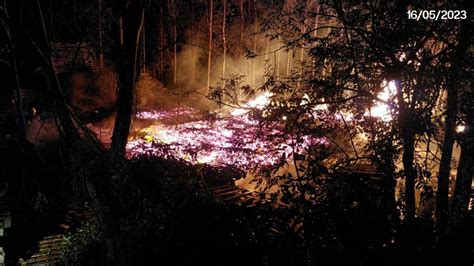 Incêndio atinge depósito de paletes na MG 290 em Pouso Alegre Portal