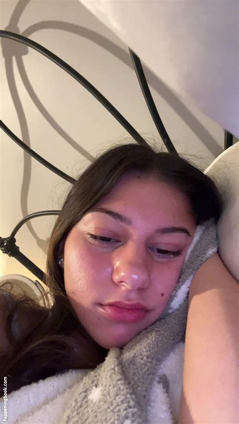 Carlie Marie Carlieeemarieee Carlieemarieee Nude OnlyFans Leaks Fappening FappeningBook